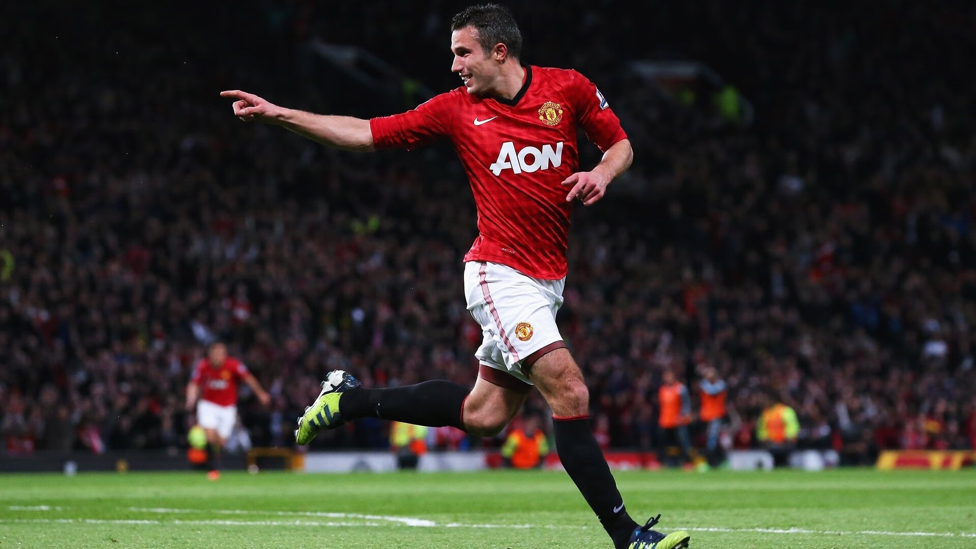 广州恒大客场获胜，稳居榜首位置，广州恒大球场最新进展